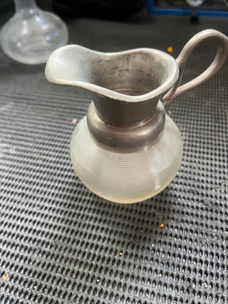 Antieke glazen kan met tinnen montuur, Antiek en Kunst, Antiek | Glas en Kristal, Ophalen of Verzenden