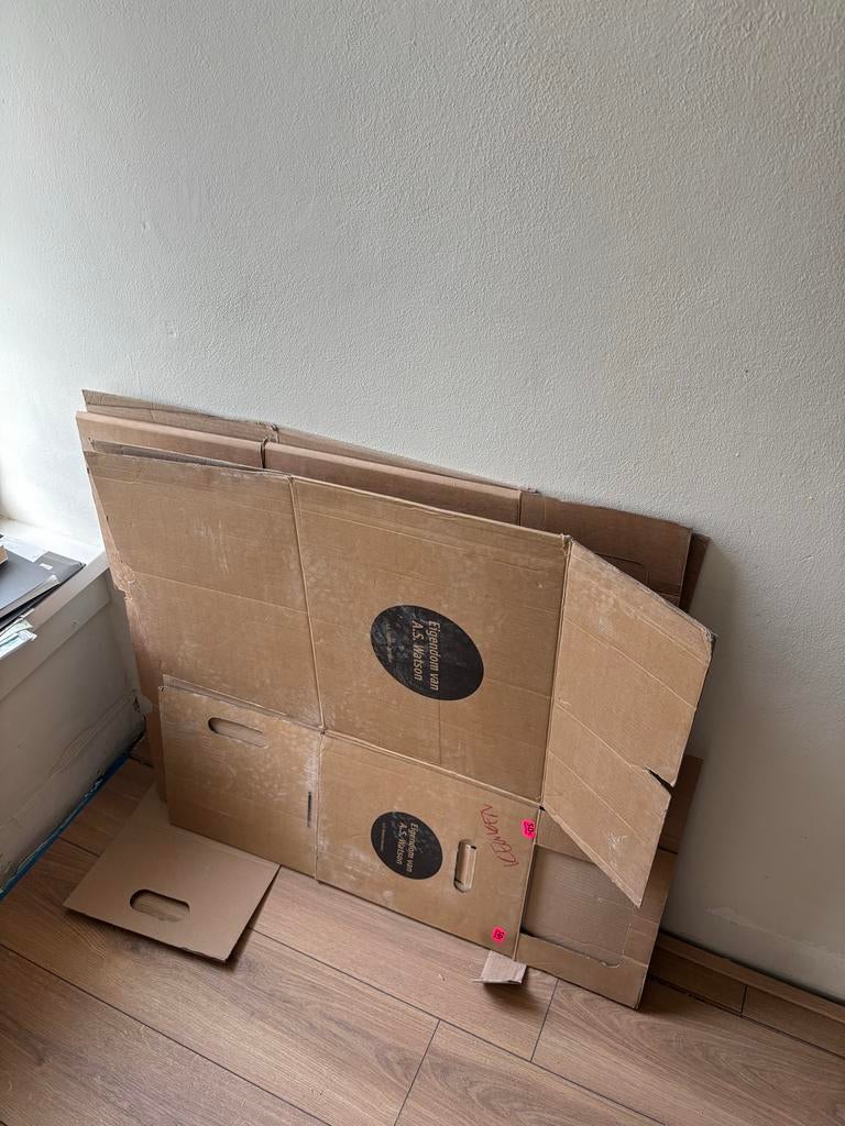 Drie gratis verhuisdozen, Doe-het-zelf en Verbouw, Kratten en Dozen, Ophalen, 40 tot 60 cm, Opvouwbaar, 50 tot 75 cm