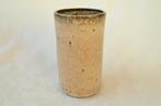 Beige aardewerken cilinder Vaas – Zaalberg / Mobach keramiek, Antiek en Kunst, Antiek | Vazen, Ophalen of Verzenden
