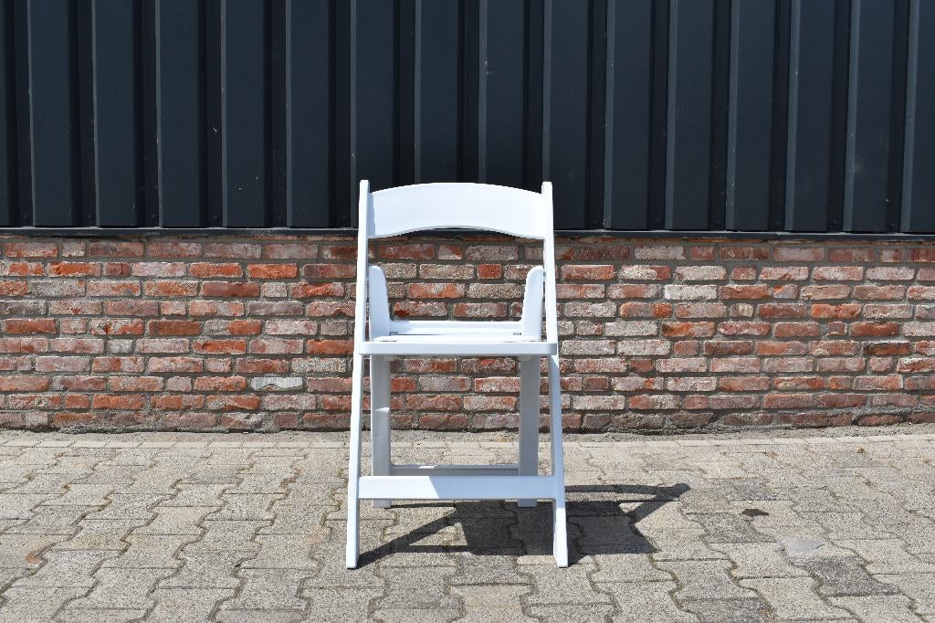 Partij klapstoelen, Ophalen, Zo goed als nieuw