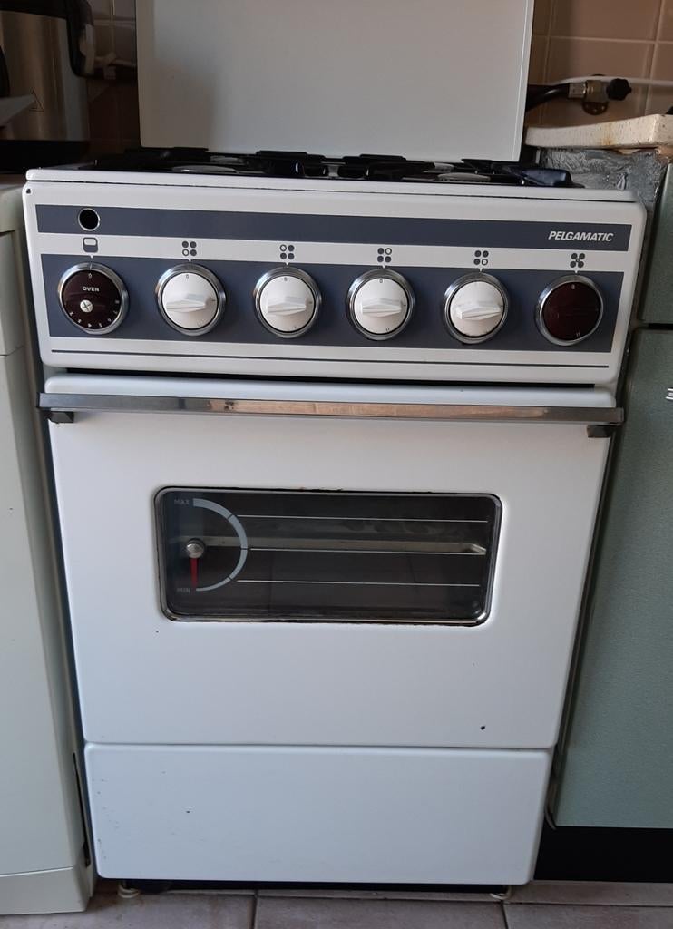 Pelgamatic gasfornuis, Witgoed en Apparatuur, Fornuizen, Ophalen, Vrijstaand, Gas, 4 kookzones