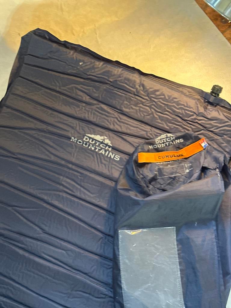 2x Dutch Mountains Cumulus Zelfopblazend Slaapmat 1-persoons, Ophalen of Verzenden, Zo goed als nieuw, 1-persoons