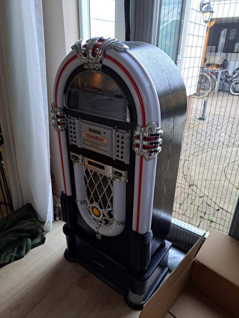 Jukebox gloednieuw (MOET NU WEG), Verzamelen, Automaten | Jukeboxen, Ophalen, Nieuw, 1970 tot heden, Overige merken
