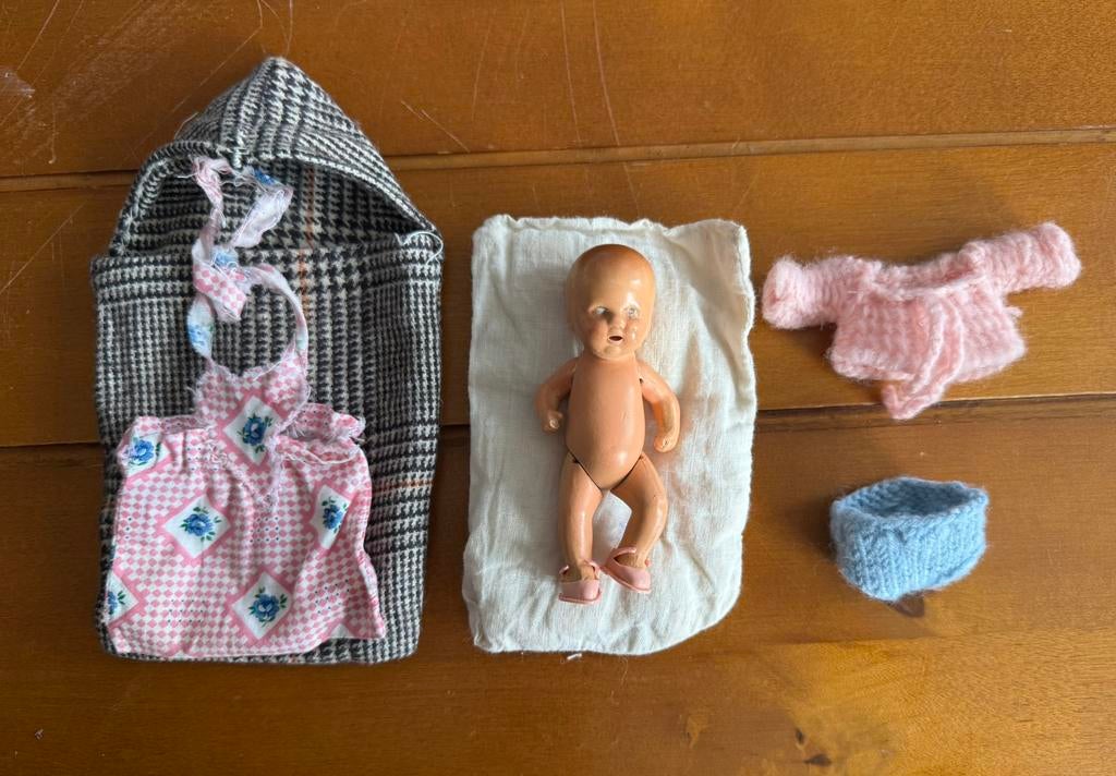 Antieke Hertwig babypop - 1920 - porselein, Ophalen