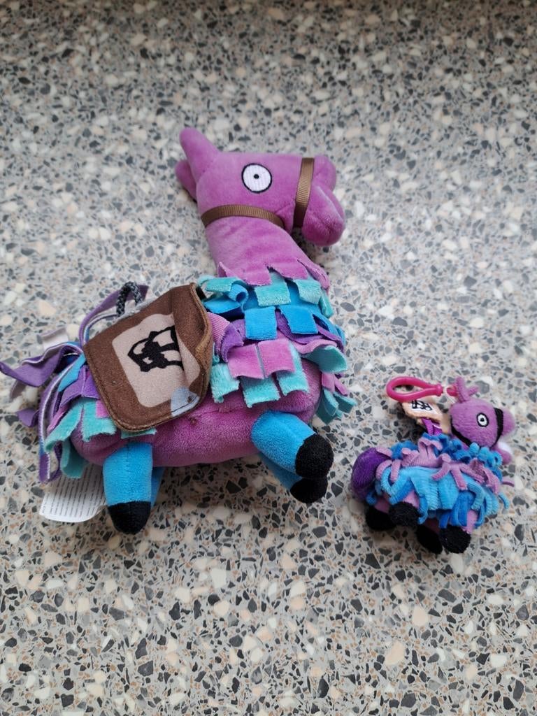 Fortnite lama, knuffel en sleutelhanger, Ophalen of Verzenden, Zo goed als nieuw, Overige typen
