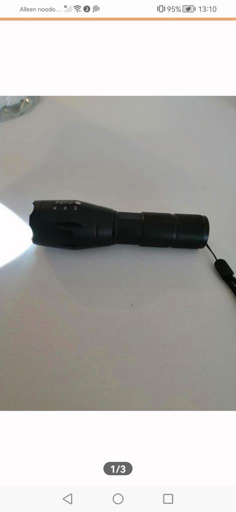 Militaire zaklamp nieuw., Caravans en Kamperen, Zaklampen, Nieuw, Batterij, Ophalen of Verzenden