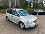 Zuinige Volkswagen Touran 1.9 TDI 77KW dsgAUT 2005 Grijs, Auto's, Volkswagen, 4 cilinders, Origineel Nederlands, Diesel, Particulier