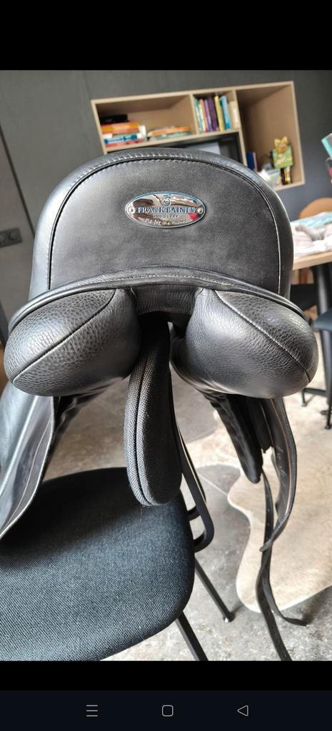 Dressuur zadel Frank Baines pirouette, Dieren en Toebehoren, Paarden en Pony's | Zadels, Zo goed als nieuw, Dressuur, Ophalen