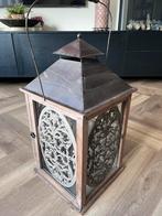 Hoge decoratieve kandelaar, Ophalen, Kandelaar, Hout, Bruin