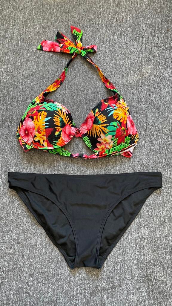 2 mooie bikini’s , maat XL voor € 7,50 per stuk, Kleding | Dames, Badmode en Zwemkleding, Ophalen of Verzenden, Zo goed als nieuw