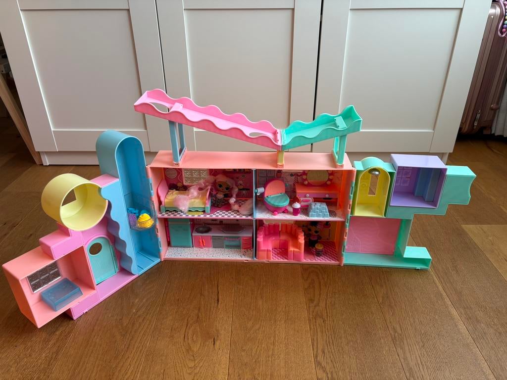 LOL poppenhuis, Kinderen en Baby's, Speelgoed | Poppenhuizen, Ophalen, Gebruikt, Poppenhuis