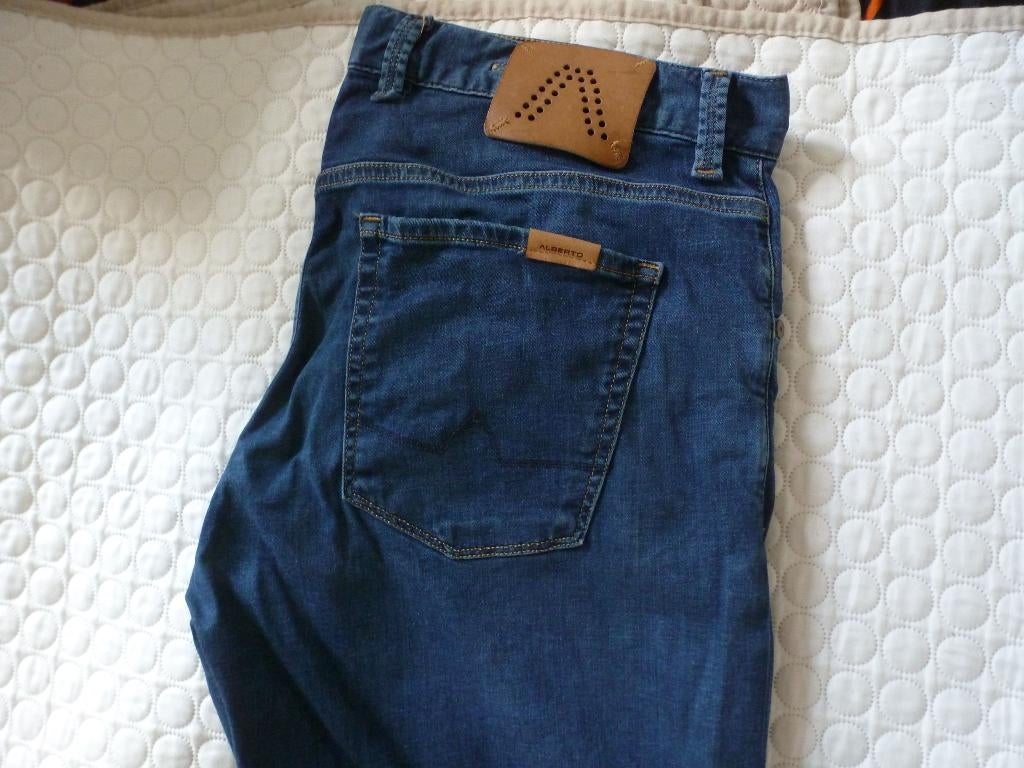 alberto jeans T400 luxury W33/L32 -GRATIS zend, Kleding | Heren, Broeken en Pantalons, Verzenden, Zo goed als nieuw, Maat 48/50 (M)