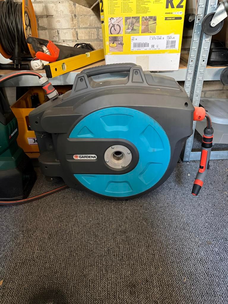 Gardena Wandslangenbox RollUp 25m incl. tuinspuit, Tuin en Terras, Tuinslangen, Ophalen, Zo goed als nieuw, Tuinslanghaspel