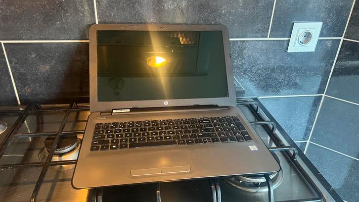 HP Laptop 15-serie (Model TPN-C125) – Voor onderdelen, Computers en Software, Windows Laptops, Zo goed als nieuw, 15 inch, Onbekend