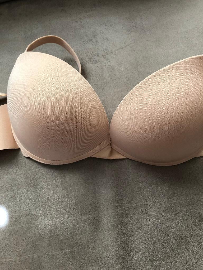 Nieuw Sloggi bh 80B, Ophalen of Verzenden, BH