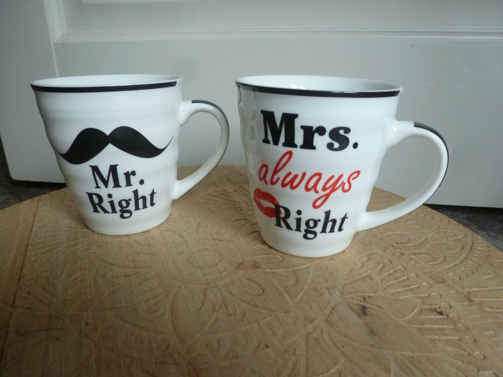Mokken Mr. & Mrs. Right, Huis en Inrichting, Gebruikt, Ophalen of Verzenden, Overige stijlen, Kop(pen) en/of Schotel(s)