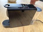 Nespresso koffiezetapparaat, Gebruikt, Koffiemachine, Ophalen of Verzenden, Koffiepads en cups