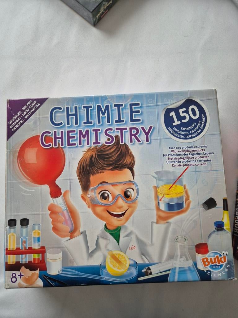 Buki Chemie Chemistry Proefjesdoos - 150 Experimenten, Kinderen en Baby's, Speelgoed | Educatief en Creatief, Ophalen of Verzenden