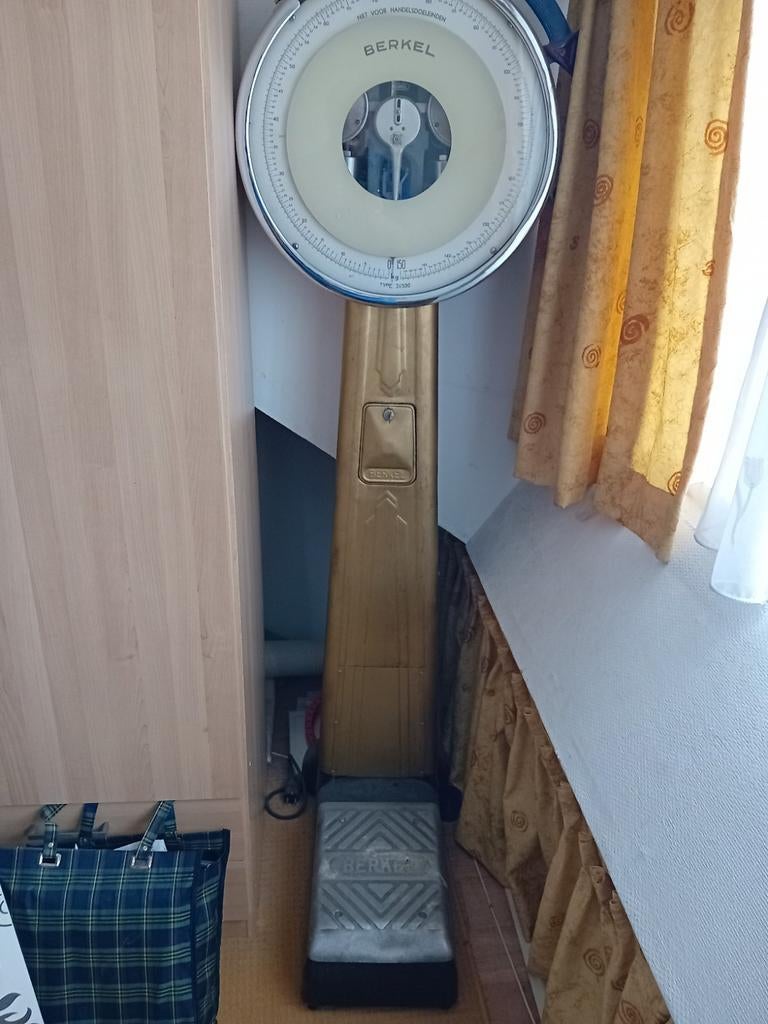 Personen weegschaal Berkel, Ophalen