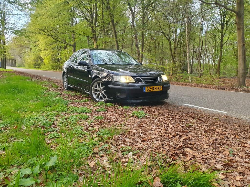 Saab 9-3 2.0 Turbo Aero Sport Sedan AUT 2005 Zwart, Auto's, Saab, 1998 cc, Beige, 4 cilinders, Zwart