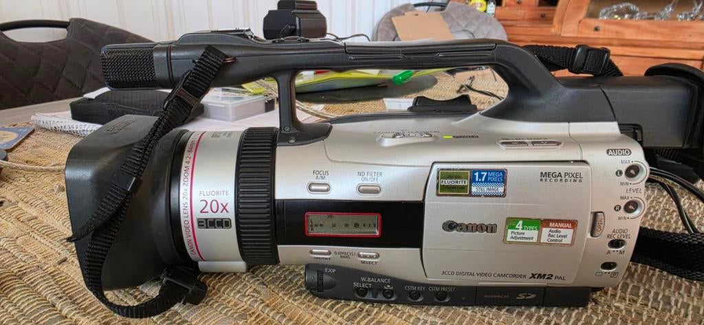 Canon XM2E  3CCD videocamera, Audio, Tv en Foto, Videocamera's Digitaal, Canon, 20x of meer, Ophalen of Verzenden, Externe microfoon