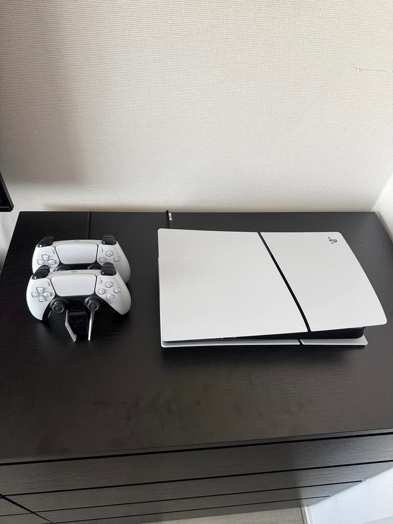 PS5 Digital Edition + 1 Controller + Controller Hub, Spelcomputers en Games, Sony Playstation 5, Zo goed als nieuw, Playstation 5 Digital