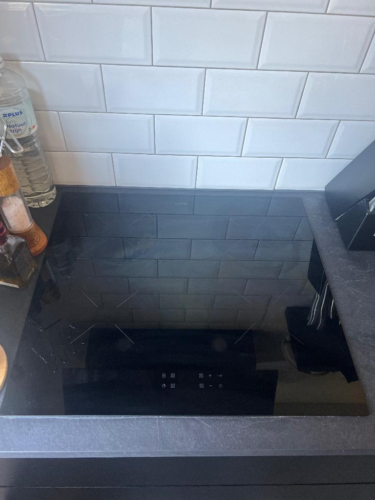 Etna inductie kookplaat, Witgoed en Apparatuur, Kookplaten, Ophalen, 4 kookzones, Zo goed als nieuw, Energieklasse A of zuiniger