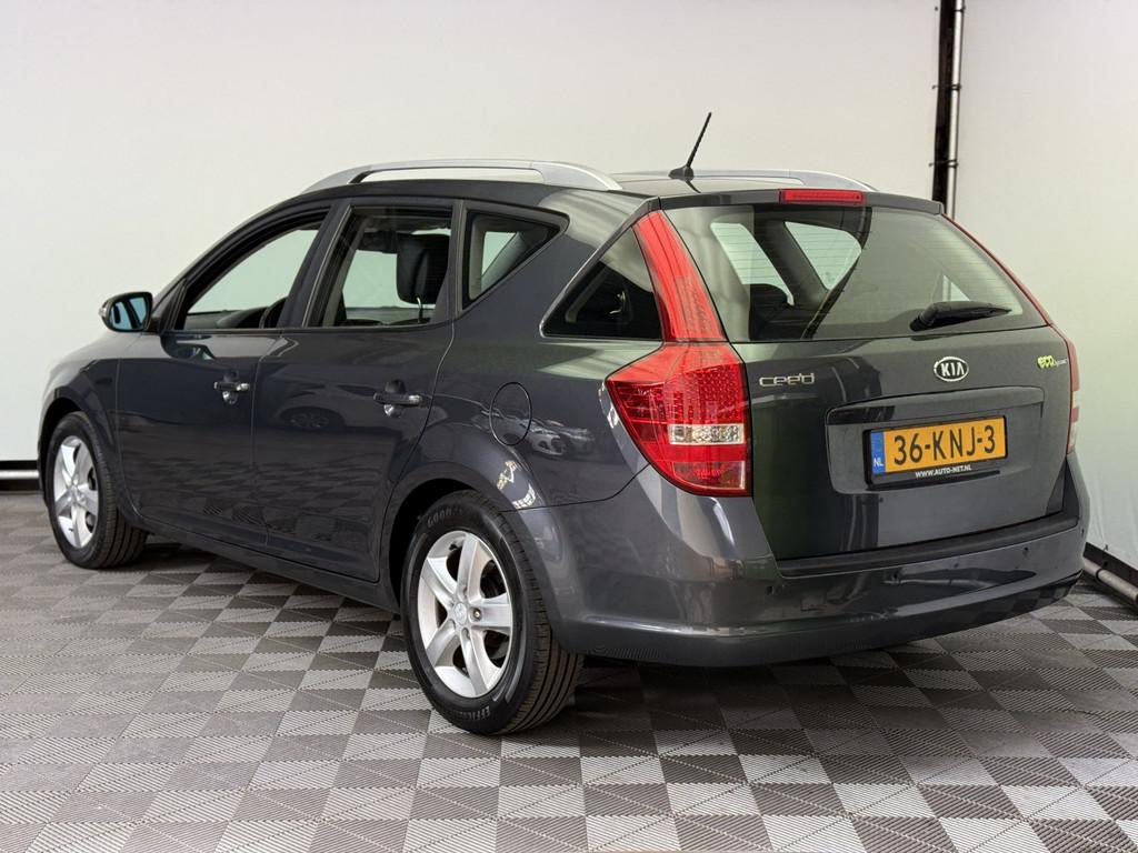 Kia cee'd 1.4 CVVT X-ecutive ECC Leer Dak NL Auto (bj 2010), Voorwielaandrijving, Euro 5, Gebruikt, Handgeschakeld