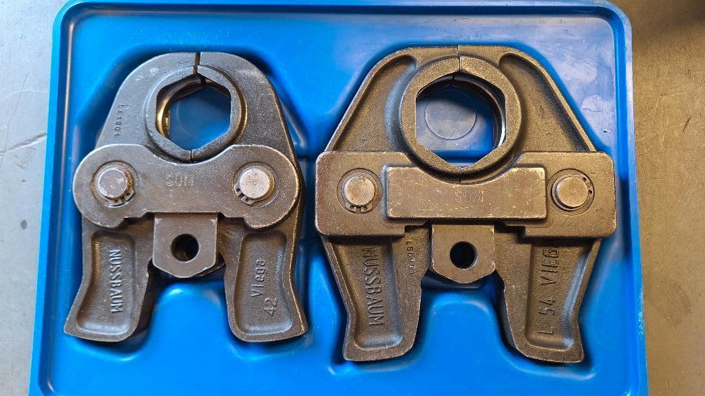 2x Viega Persbekken V42 en V54 Persbekkenset, ., Ophalen of Verzenden, Zo goed als nieuw, .