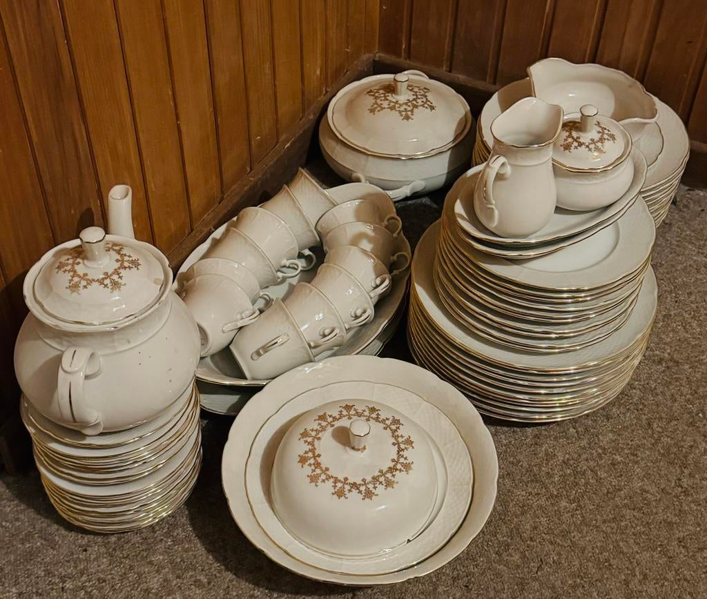 Te Koop: mooi luxe servies, Ophalen