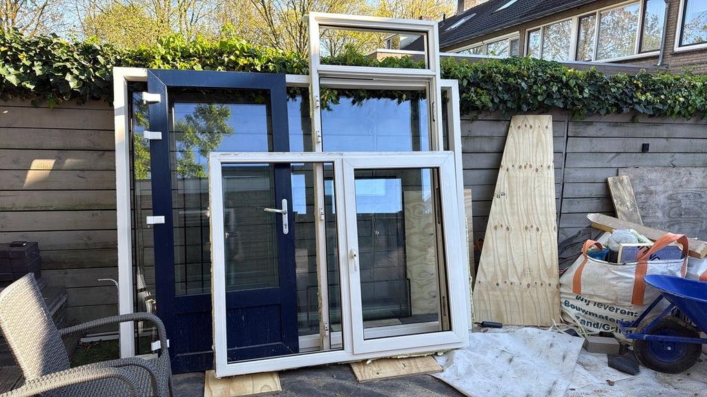 Gratis kozijnen en deur dubbel glas, Doe-het-zelf en Verbouw, Deuren en Horren, Ophalen, Gebruikt, 200 tot 215 cm, Glas