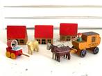 Antiek Ertsgebergte houten miniaturen koets huisjes etc, Ophalen, Zo goed als nieuw, Poppenhuis
