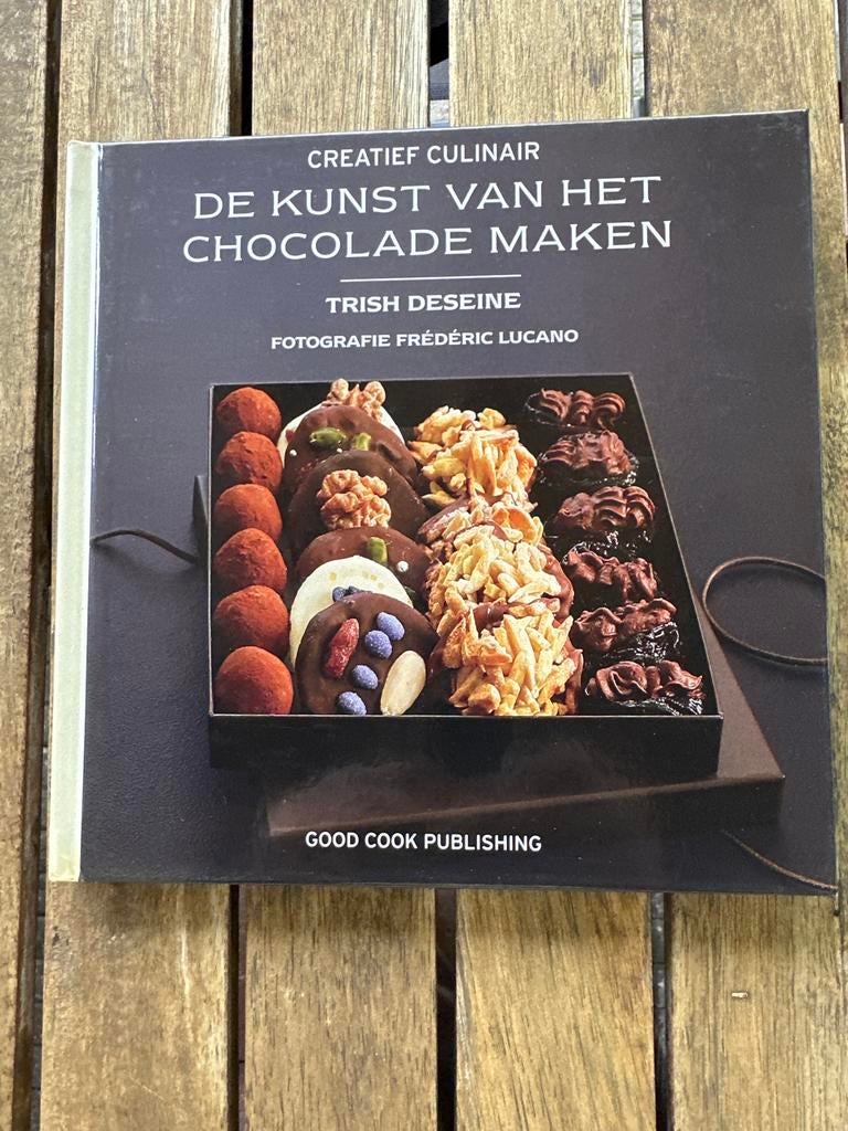 De kunst van het chocolade maken - Trish Deseine, Boeken, Ophalen of Verzenden, Gelezen, Overige gebieden, Taart, Gebak en Desserts