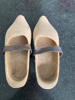 Leuke oude houten klompen met leren bandje, Ophalen of Verzenden