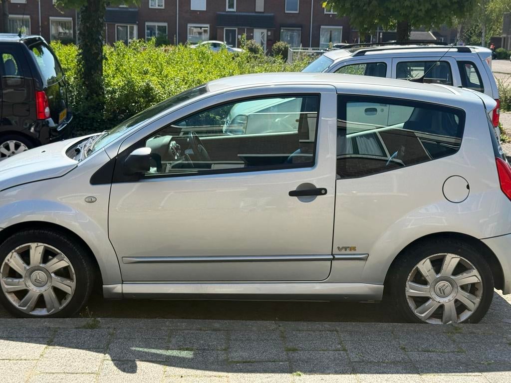 Citroën C2 1.6 I 16V Sensodrive 2007 Grijs, Auto's, 1046 kg, 450 kg, 40 €/maand, 4 cilinders