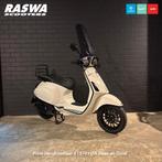 Vespa Sprint Black edition, Maximaal 45 km/u, Vespa S, Ophalen of Verzenden, Zo goed als nieuw