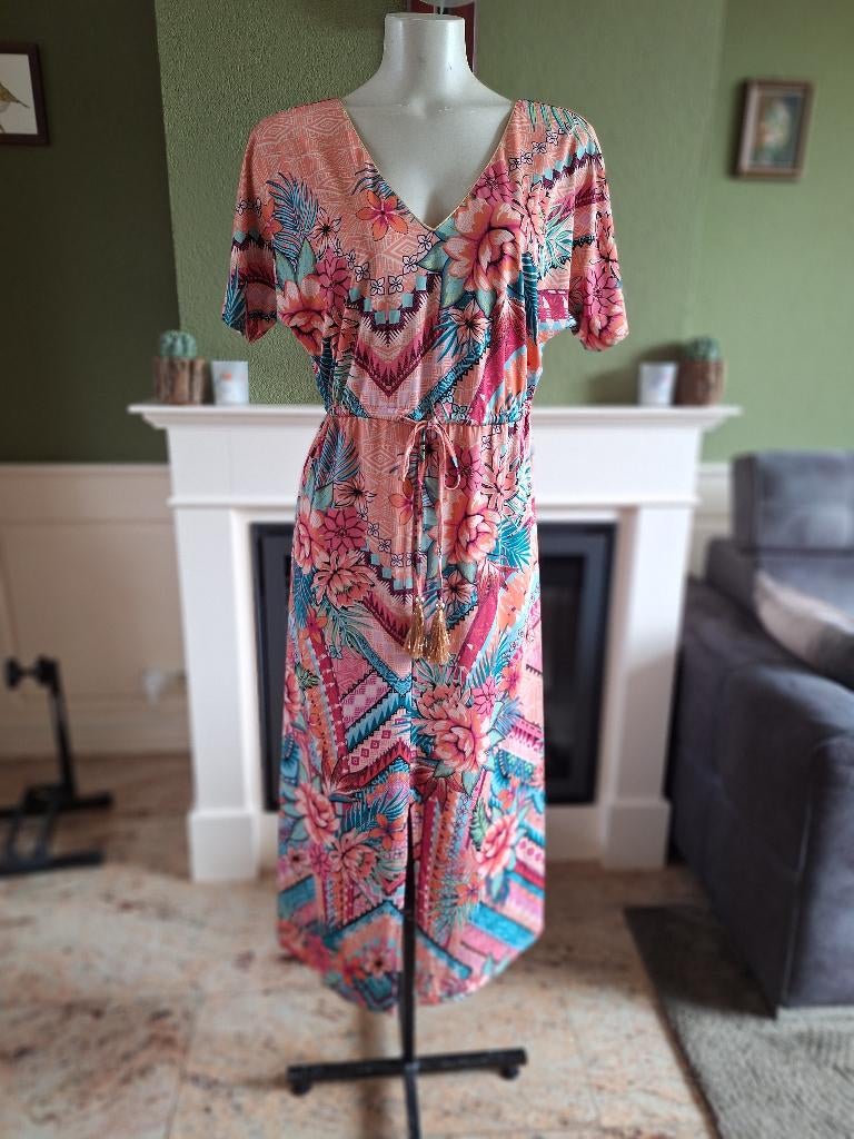 K-design roze bloemen jurk met gouden kwastjes en bies M, Maat 38/40 (M), K-design, Verzenden, Zo goed als nieuw