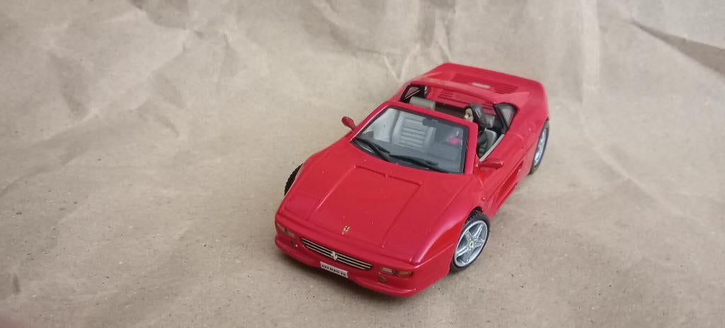 Ferrari F355 GTS 1:43 €4,50, Ophalen of Verzenden, Gebruikt, Auto, Universal Hobbies