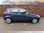 Ford Fiesta 1.4i 16V Ambiente I Airco I Nieuwe APK, Auto's, Ford, Voorwielaandrijving, 15 km/l, 4 cilinders, Blauw