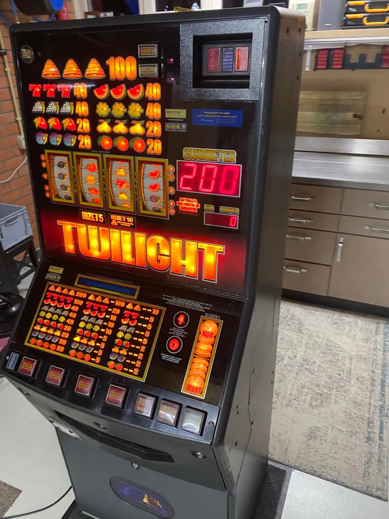 Leuke Twilight op euro's in en uit €299,-, Euro, Ophalen, Zo goed als nieuw