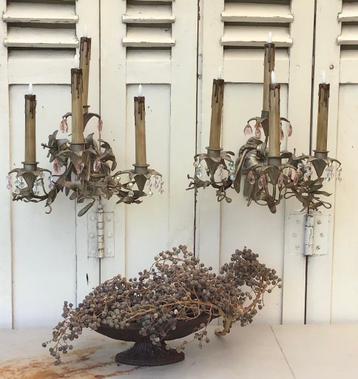 2 Franse brocante oogst wandkandelaren beschikbaar voor biedingen