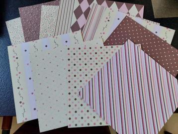 12 Scrapvellen Rose Bruin Wit creme beschikbaar voor biedingen