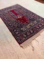 Perzisch tapijt versleten sleets rood blauw  128/75, Gebruikt, 100 tot 150 cm, Etten-Leur, Rood