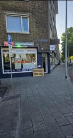 Ter overnamen : Avondwinkel met woning, Zakelijke goederen