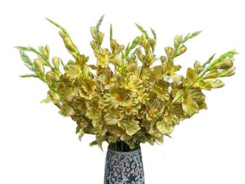 Nieuwe kunstbloemen/ kunsttakken/ kunstbloemenboeket/ boeket beschikbaar voor biedingen