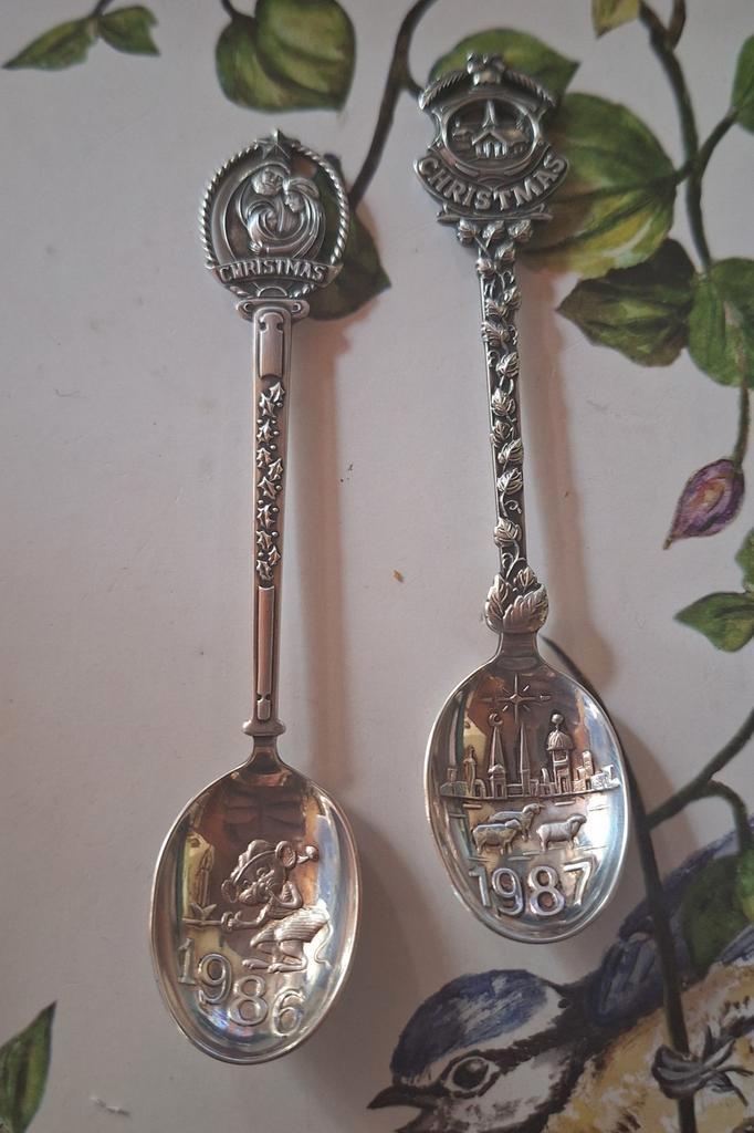 2 mooie verzilverde kerstlepeltjes, Antiek en Kunst, Antiek | Bestek, Ophalen of Verzenden