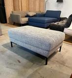 Nieuwstaat Design on Stock Aikon Hocker Lichtbeige NP €1.250