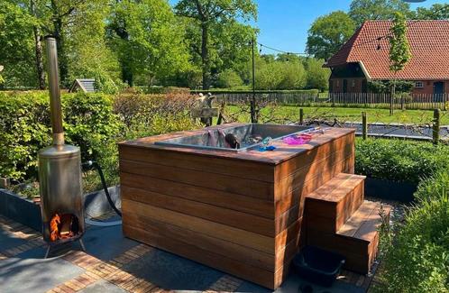 Maatwerk hottub, Tuin en Terras, Bubbelbaden en Hottubs, Zo goed als nieuw, Trap, Ophalen