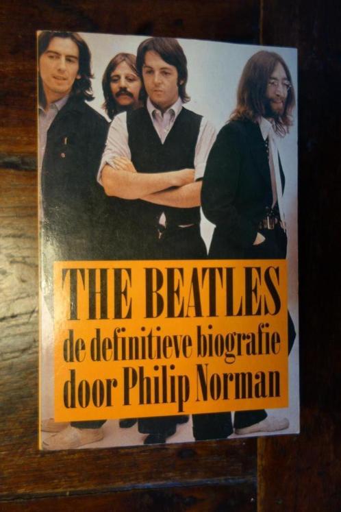 Boek The Beatles definitieve biografie, Verzamelen, Muziek, Artiesten en Beroemdheden, Gebruikt, Boek, Tijdschrift of Artikel