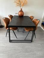 Zeer nette visgraat motief eettafel met 4 stoelen, Ophalen, Zo goed als nieuw, 4 tot 6 stoelen